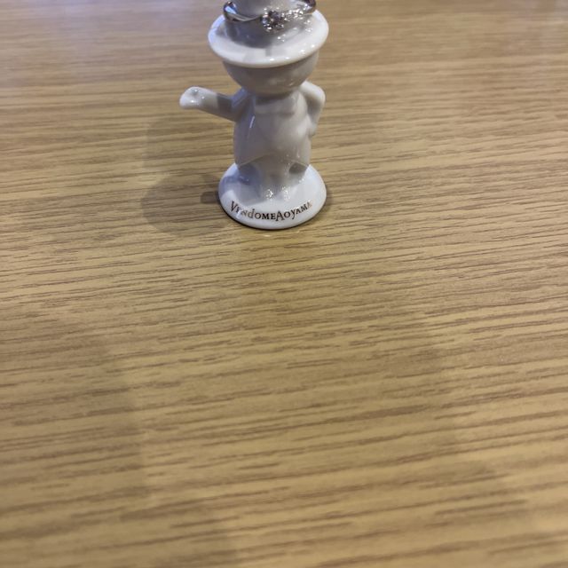 【ヴァンドーム青山(VENDOME AOYAMA)の口コミ】 真ん中のダイヤのサイドに小さなダイヤが散りばめられていてとてもバラン…