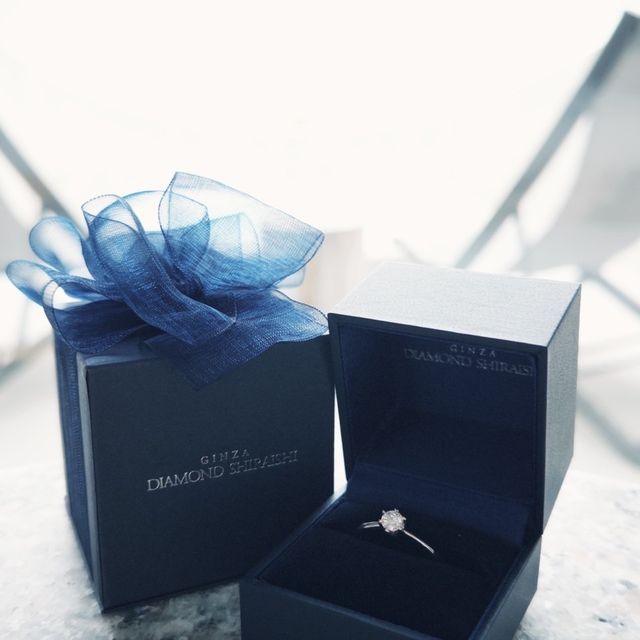 【銀座ダイヤモンドシライシの口コミ】 デザインはシンプルで綺麗で、重ね付けでも色々な指輪と合う感じで非常に…