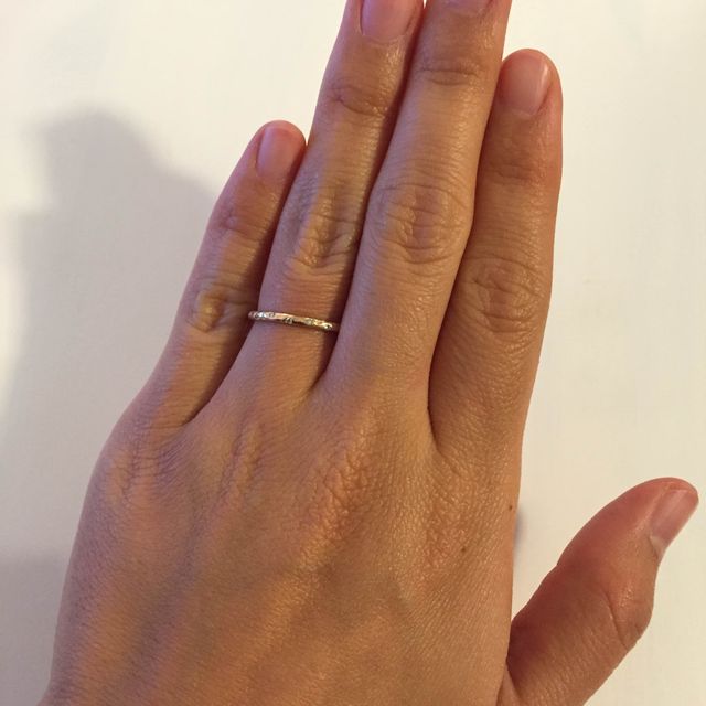 【ティファニー(Tiffany & Co.)の口コミ】 シンプルだけれども、とても品のあるデザインに惹かれました。ストーンが…