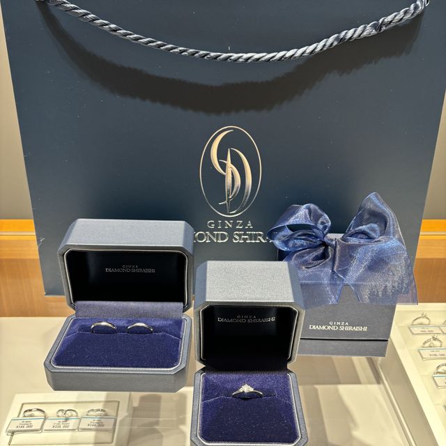 【銀座ダイヤモンドシライシの口コミ】 ダイヤモンドの輝きが本当に違います。顕微鏡のようなものでダイヤモンド…