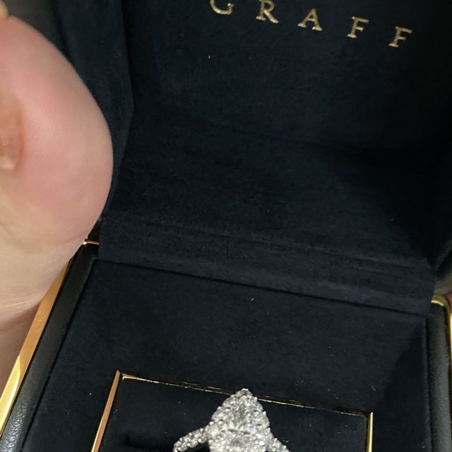 【グラフ(GRAFF)の口コミ】 やはりグラフと言うと有名なブランドと言うこともあり、またダイヤモンド…
