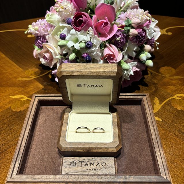 【TANZO.(鍛造指輪)の口コミ】 自分好みの太さやデザインを実現できる
日常を邪魔しない豪華さがだせるデ…