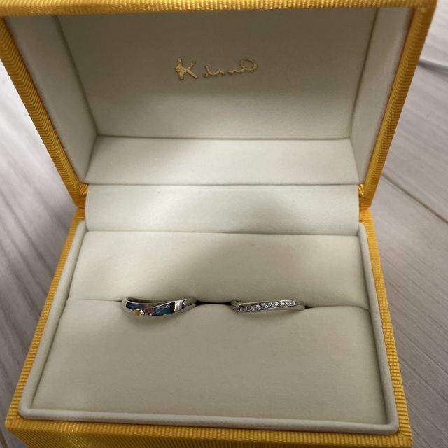 【ケイウノ ブライダル(K.UNO BRIDAL)の口コミ】 指輪に関しましては、2人の特別なもの、世界に一つしかないデザインを求め…