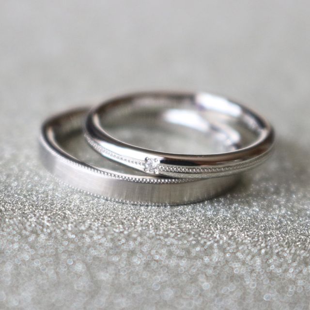 【CRAFY(クラフィ)の口コミ】 素材とミルグレインで統一感を出しつつ個性も合わせ持った素敵な指輪にな…