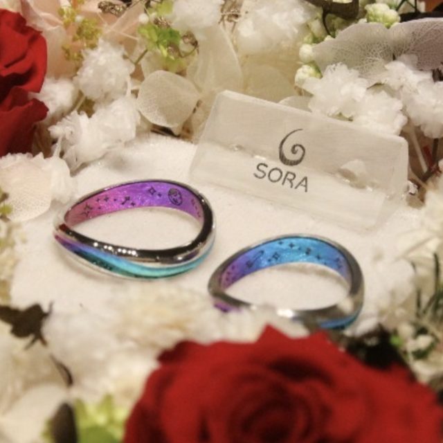 【SORA(ソラ)の口コミ】 オリジナルのデザインを作ることができます。
また、二人の思い出などを指…