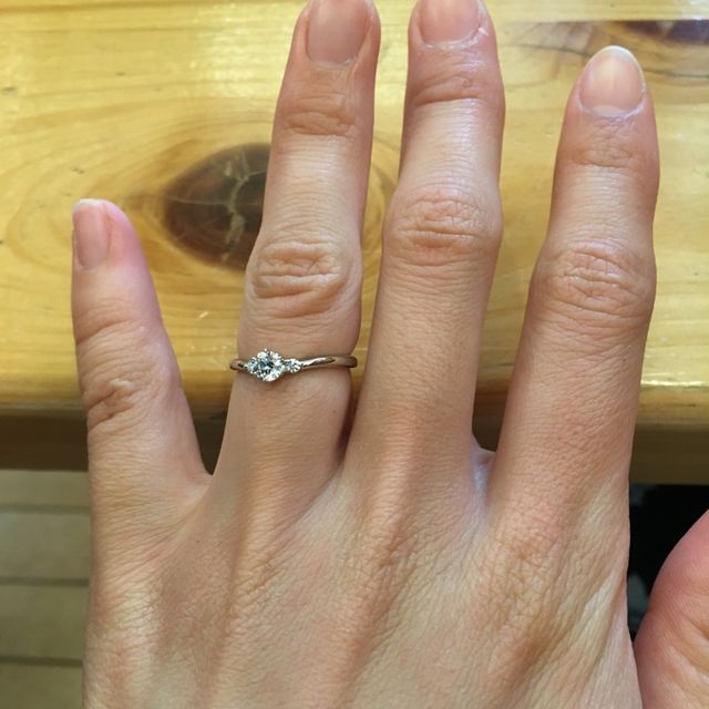 【銀座ダイヤモンドシライシの口コミ】 普段使いができるものが欲しくて、色々相談のって頂きました！
ダイヤモン…