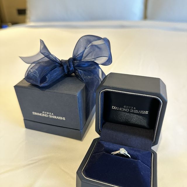 【銀座ダイヤモンドシライシの口コミ】 美しいラインで一目惚れしました。
ダイヤモンドシライシさんのダイヤの輝…