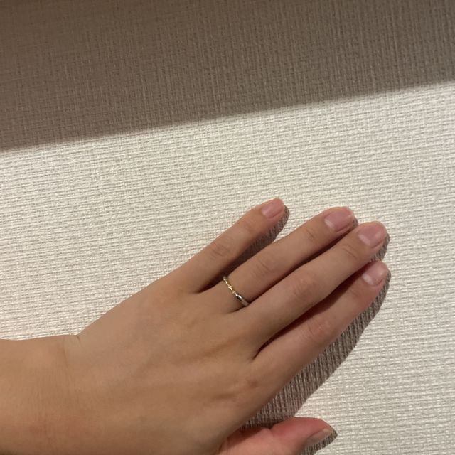 【PORTADA(ポルターダ)の口コミ】 指輪のデザインは他にはない個性的なものです。そして、リングはとても細…