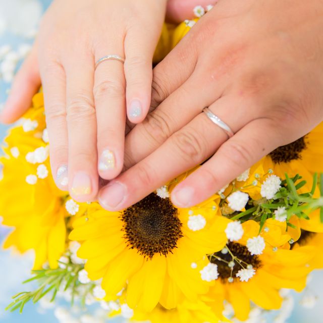 【銀座ダイヤモンドシライシの口コミ】 毎日つけるものなのでとにかくシンプルなものをと考えていました。仕事や…