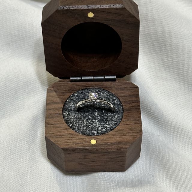 【鎌倉彫金工房の口コミ】 相手の普段つけているアクセサリーに合わせて
極力シンプルで毎日つけやす…