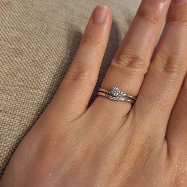 【アイプリモ(I-PRIMO)の口コミ】 シンプルで飽きのこないデザインのものを選びました。結婚指輪だけでなく…
