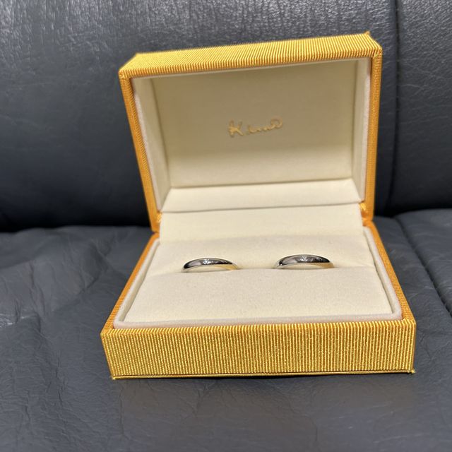 【ケイウノ ブライダル(K.UNO BRIDAL)の口コミ】 金とプラチナが両方入っていて、飽きのないようなデザインにしました。も…