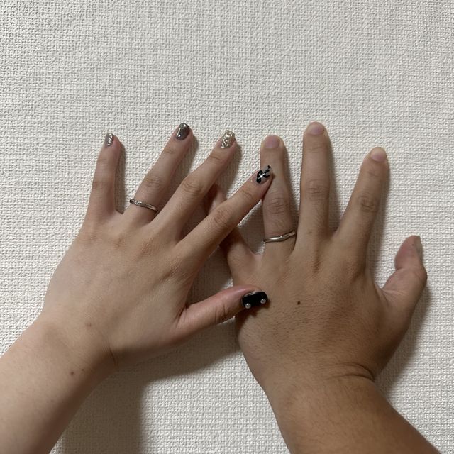 【エクセルコダイヤモンド(EXELCO DIAMOND)の口コミ】 デザインが豊富で決めるのに時間がかかりました。
指輪一つ一つにどういう…