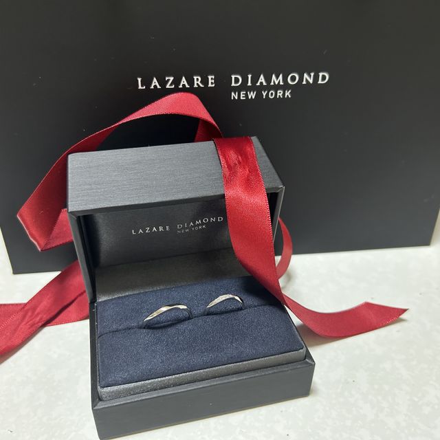 【ラザール ダイヤモンド(LAZARE DIAMOND)の口コミ】 オーチャードPR5・素材PT950と言う商品を購入しました。指輪の着け心地と…