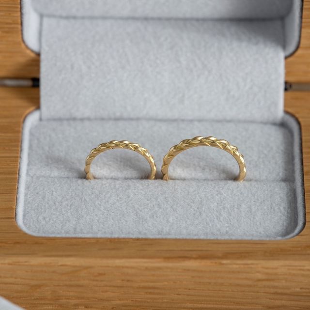 【Cayof(カヨフ)の口コミ】 私達が選んだデザインは『オーレア』一周葉っぱのデザインにしました！内…