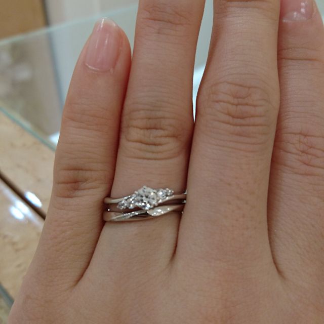 【Mariage ent(マリアージュエント)の口コミ】 インターネットなどで気になるデザインのものを見つけたので現物を見に行…