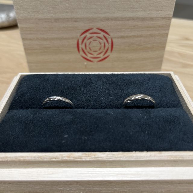 【出雲結(いずもゆい)の口コミ】 シンプルだけど、とても綺麗で長い間つけることができるデザインのプラチ…