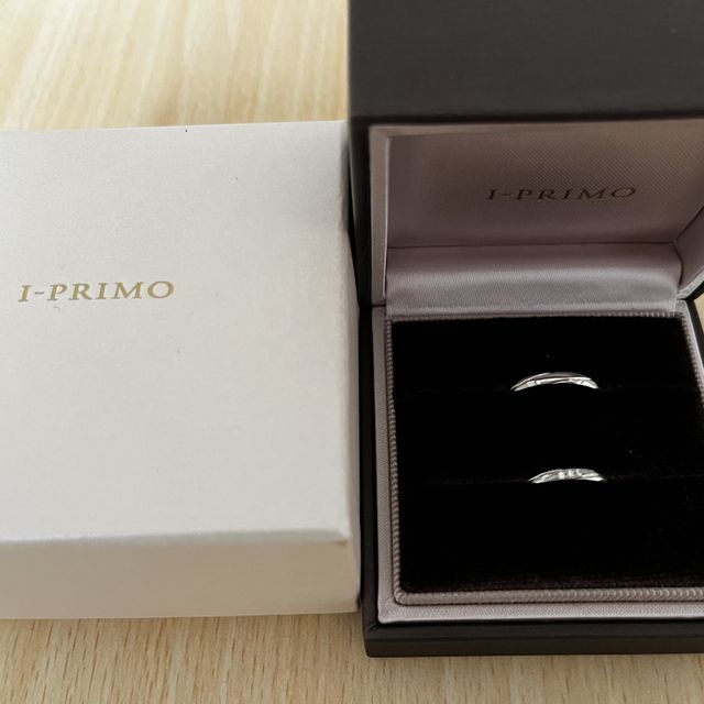 【アイプリモ(I-PRIMO)の口コミ】 丈夫なプラチナの鍛造作り。デザインは細目で華奢で手が綺麗に見えます。…