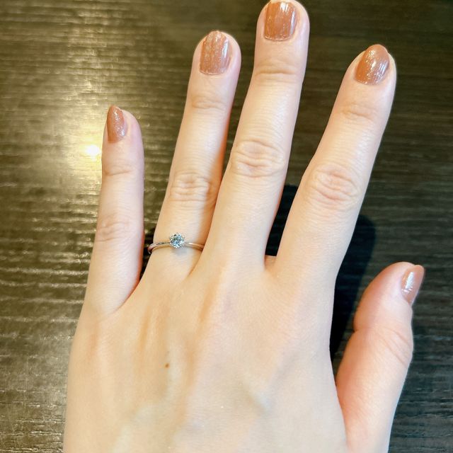 【ROYAL ASSCHER(ロイヤル・アッシャー)の口コミ】 ダイヤも然ることながら、つけ心地が試着した他のメーカーに比べても断然…