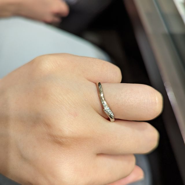 【アイプリモ(I-PRIMO)の口コミ】 着け心地の良さと指輪に込められた想いが素敵でした。内甲丸ではなく独自…