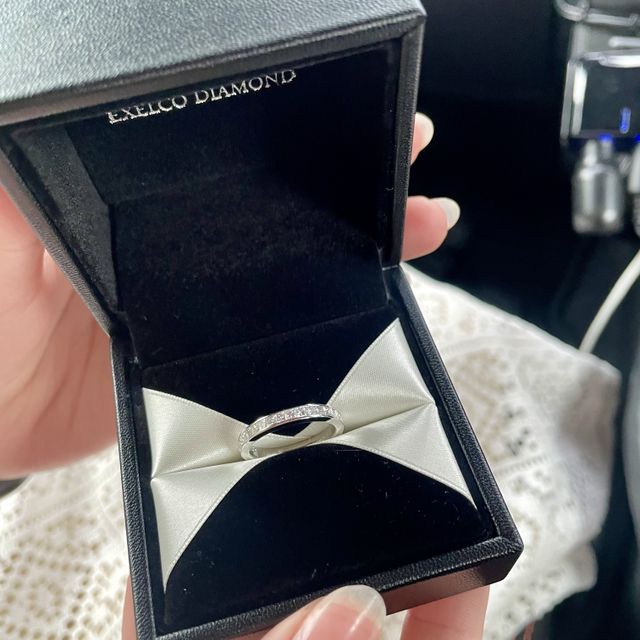 【エクセルコダイヤモンド(EXELCO DIAMOND)の口コミ】 特別な日だけでなく、毎日着けることを考えてこの指輪に決めました！
婚約…