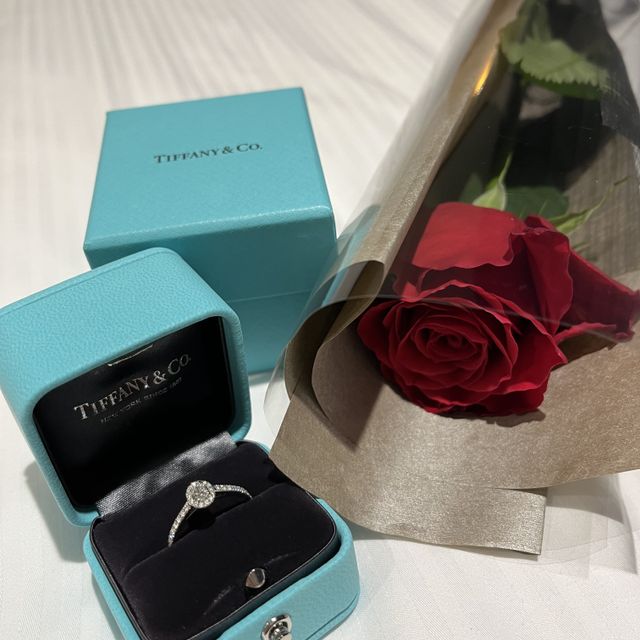 【ティファニー(Tiffany & Co.)の口コミ】 元々キラキラした物が好きなので、ダイヤがちりばめられたようなゴージャ…