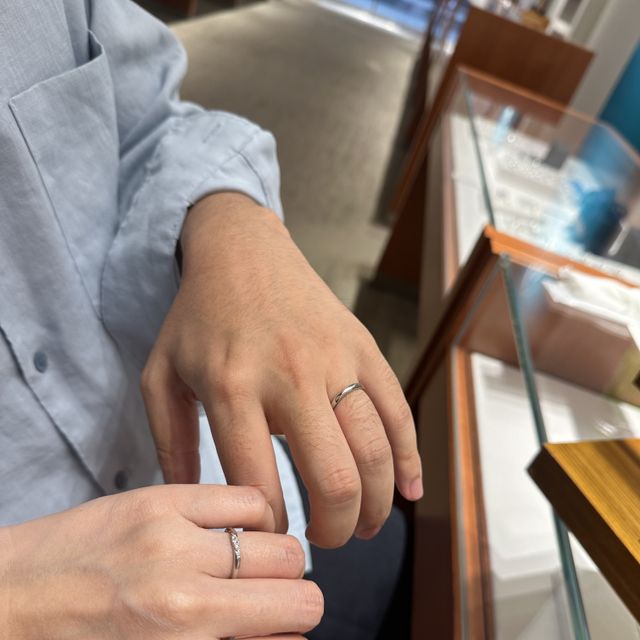 【銀座ダイヤモンドシライシの口コミ】 婚約指輪をこちらのダイヤモンドシライシさんのブライトボヤージュをいた…