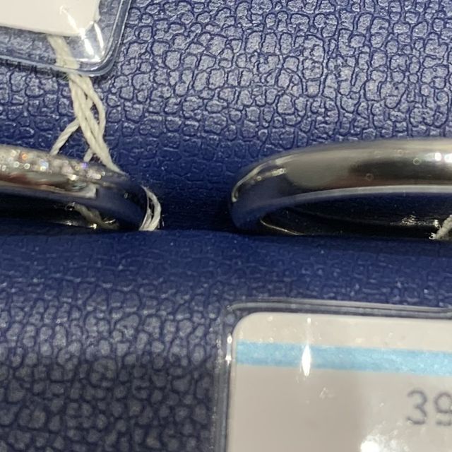 【銀座ダイヤモンドシライシの口コミ】 デザインはシンプルなものが多かったです。
ストレートで探しておりました…