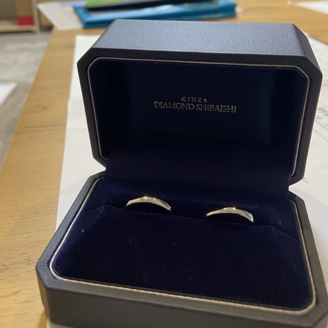 【銀座ダイヤモンドシライシの口コミ】 これから先ずっと長くつけたい指輪だったのでデザインはシンプルなタイプ…
