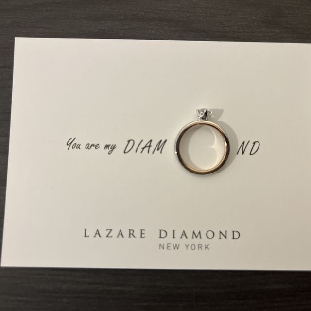 【ラザール ダイヤモンド(LAZARE DIAMOND)の口コミ】 今回選んだ指輪はデザインがシンプルで可愛いかったです。また、the 指輪…