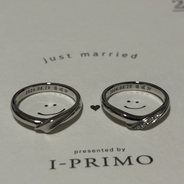 【アイプリモ(I-PRIMO)の口コミ】 人とあまり被らない指輪が良くてV字の形にしました。
お互いの理想の指輪…