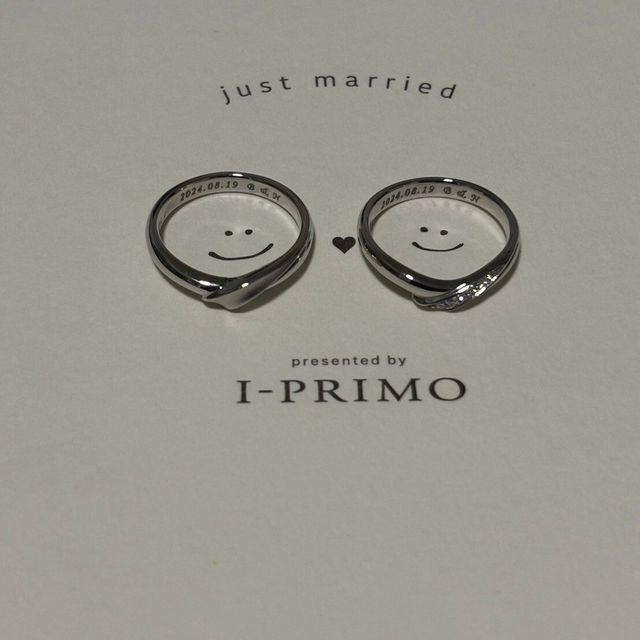 【アイプリモ(I-PRIMO)の口コミ】 自分（夫）好みのマット感とツヤ感が良い。
妻の指輪は全体的にツヤ感が有…