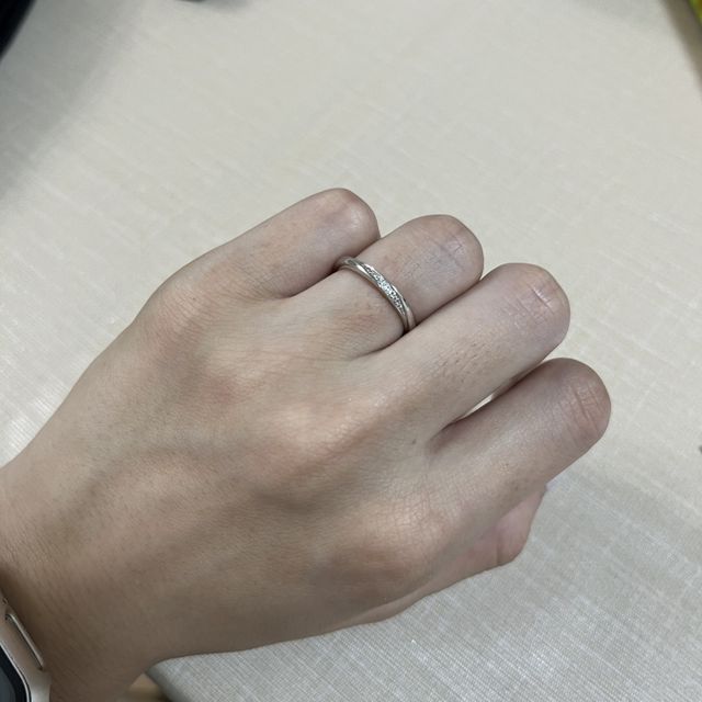 【銀座ダイヤモンドシライシの口コミ】 普段使い出来るようなデザインながらも華やかさもあり、つけていて気分が…