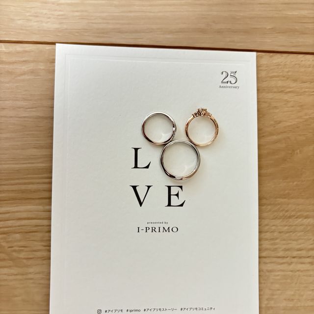 【アイプリモ(I-PRIMO)の口コミ】 天の川をイメージしており、男性側にも内側にダイヤモンドが入っているの…