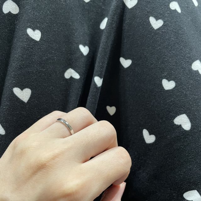 【銀座ダイヤモンドシライシの口コミ】 仕事柄普段使いできるようにシンプルを求めていましたがオシャレな服着る…