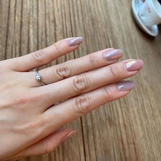 【ラザール ダイヤモンド(LAZARE DIAMOND)の口コミ】 ダイヤモンドが並んで3つついているので、ひとつひとつが小ぶりでもゴージ…