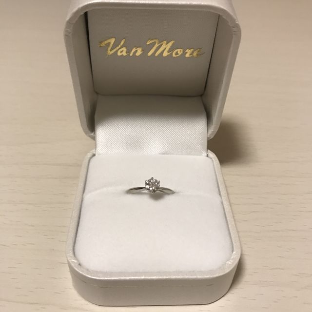 【宝石工房ヴァンモアの口コミ】 たくさんのデザインがあり、オーダーメイドもできるみたいなのでとても自…