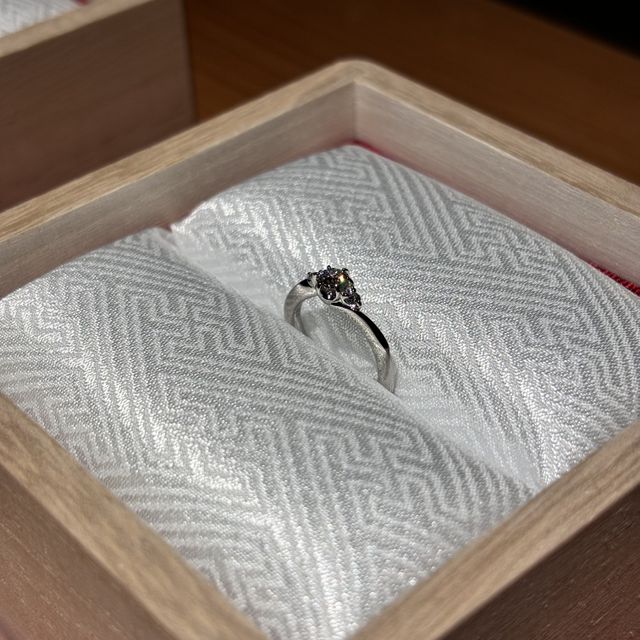 【TOMOE(トモエ)の口コミ】 綾という商品名称がありその想いに惹かれ、
また綾という文字がパートナー…