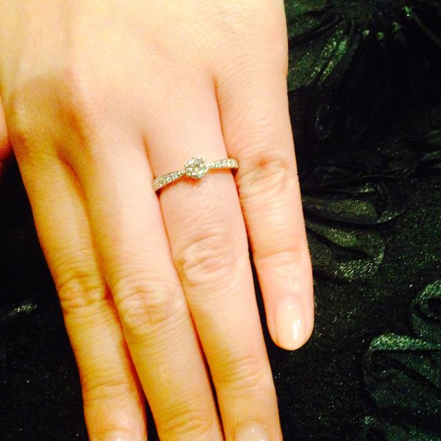 【ラザール ダイヤモンド(LAZARE DIAMOND)の口コミ】 購入する際、ダイヤモンドの質が良いものを希望しておりました。夫が見つ…