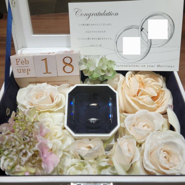 【4℃ BRIDAL(ヨンドシーブライダル)の口コミ】 ダイヤが入っているので明るい印象になります。
婚約指輪と重ねづけできる…