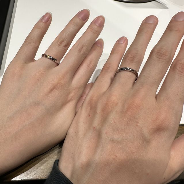 【ラザール ダイヤモンド(LAZARE DIAMOND)の口コミ】 指輪はペアのものが欲しかったのでこちらを試着させていただきました。指…