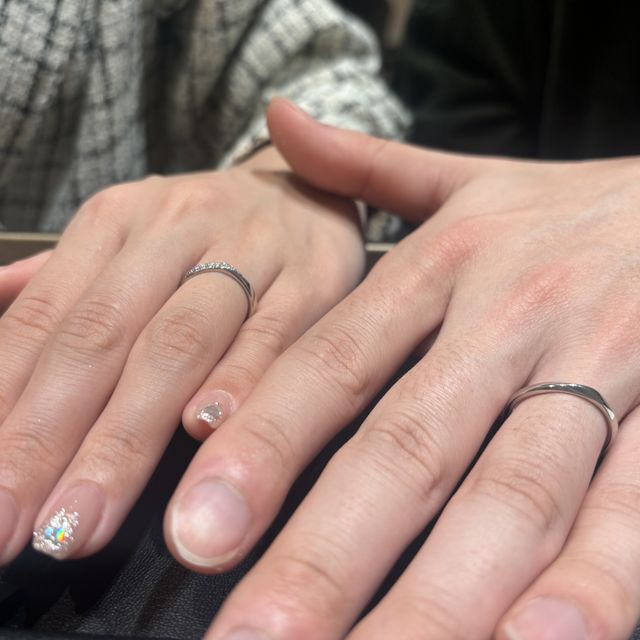 【ラザール ダイヤモンド(LAZARE DIAMOND)の口コミ】 たくさんある指輪から、キラキラしているもの、少しデザインがあるものを…