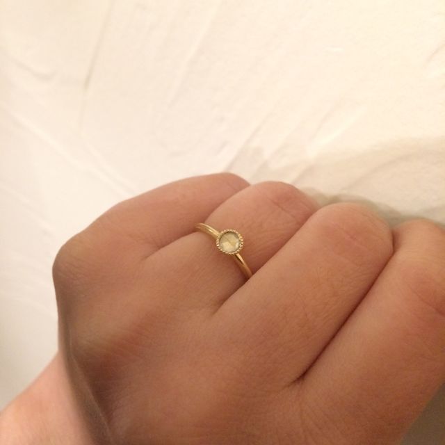 【mina.jewelry(ミナジュエリー)の口コミ】 婚約指輪がなかったので、10年記念日の指輪を婚約指輪のようなデザインで…