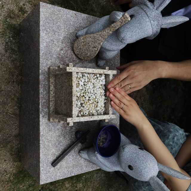 【出雲結(いずもゆい)の口コミ】 しめ縄をモチーフにした指輪です。
シャンパンゴールドに一部ホーニング加…