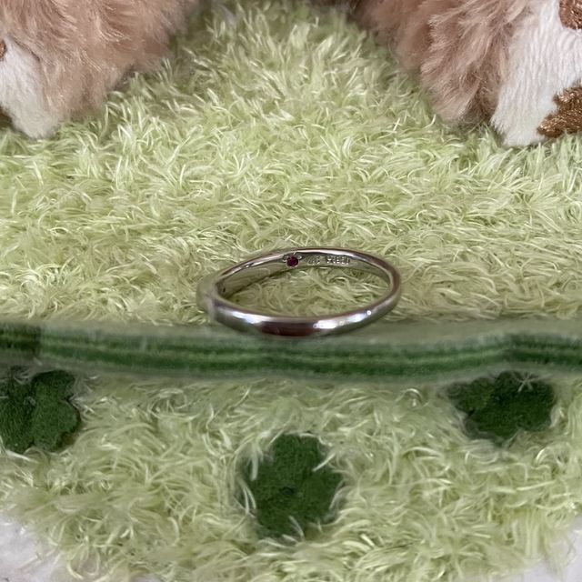 【4℃ BRIDAL(ヨンドシーブライダル)の口コミ】 ディズニーが好きな2人なのでミッキーがついてるデザインで即決でした！！…