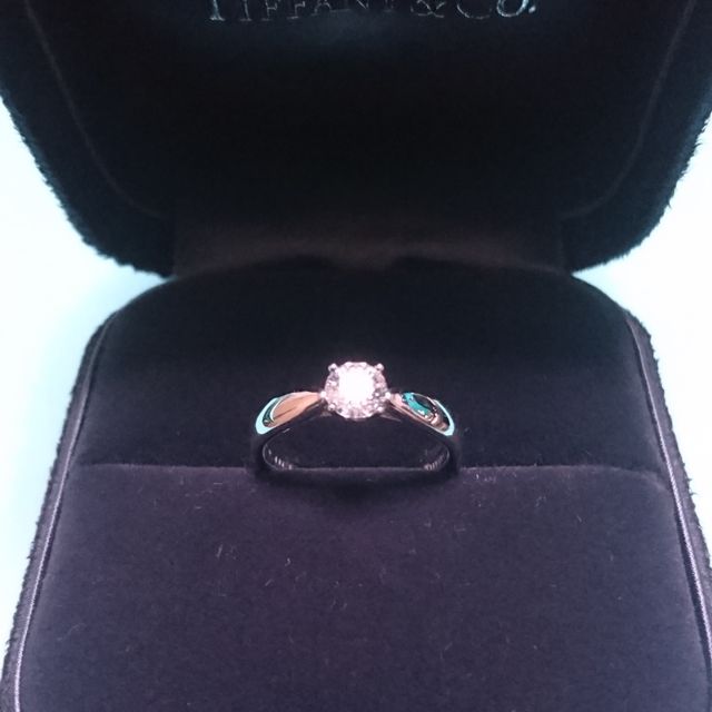 【ティファニー(Tiffany & Co.)の口コミ】 メンテナンスが気軽にできるよう同県内のお店で購入することになり、知名…