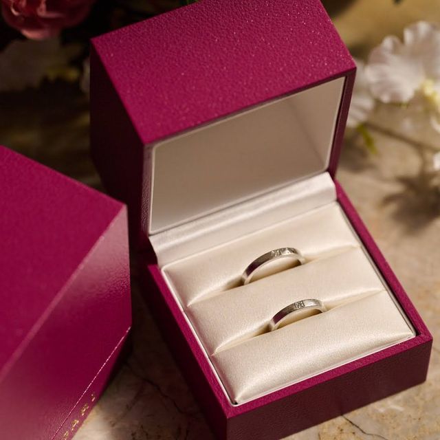 【ブルガリ(BVLGARI)の口コミ】 男性の女性の両方ともワンポイントでダイヤモンドが入っているデザインの…