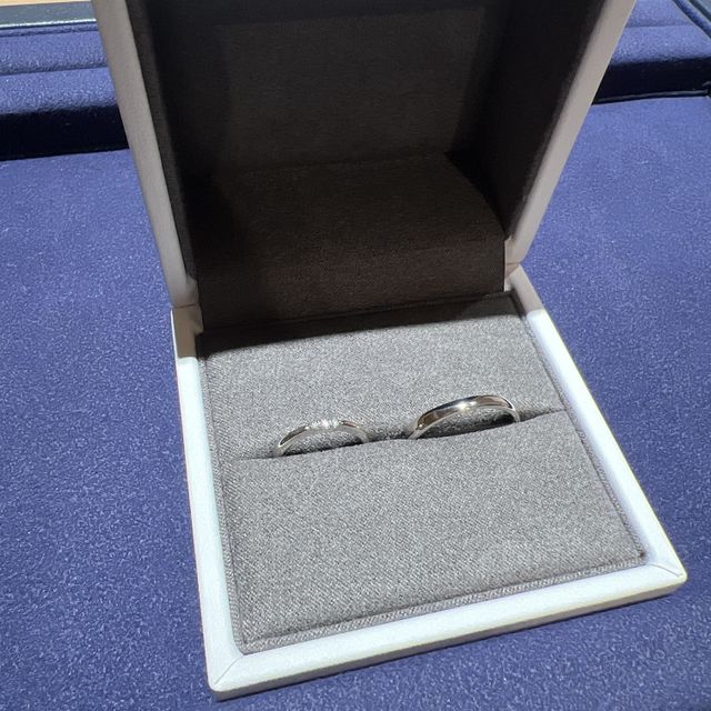 【Foulason(フレゾン)の口コミ】 シンプルで飽きのない長く使用できるデザインだと思います。
どんなスタイ…