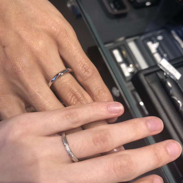 【エクセルコダイヤモンド(EXELCO DIAMOND)の口コミ】 友人がこちらで結婚指輪を購入しており、つけこごちの良さとブランド力が…