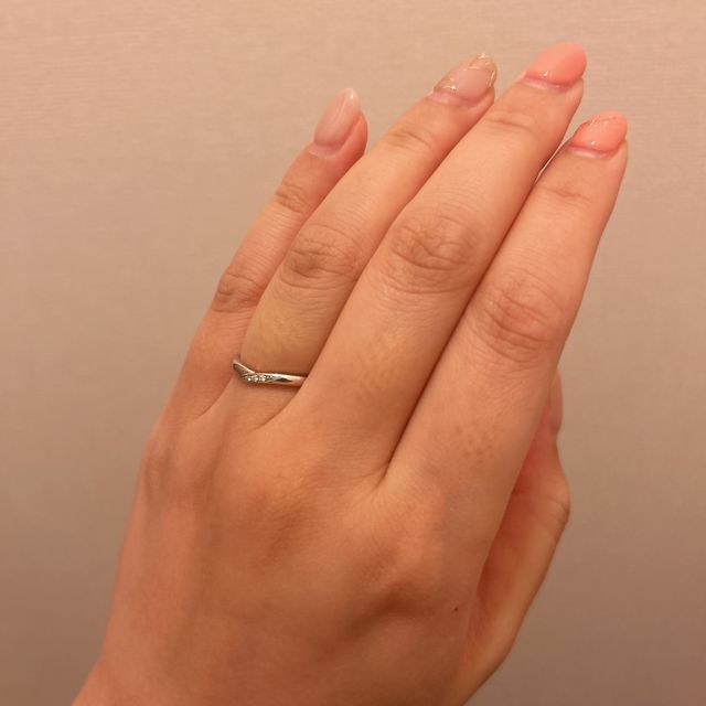 【アイプリモ(I-PRIMO)の口コミ】 少しだけダイヤが着いていて、派手すぎないけどキラッとするところがおす…